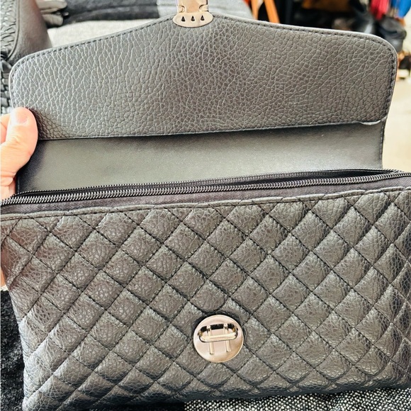 Black Clutch-no brand - Picture 2 of 5